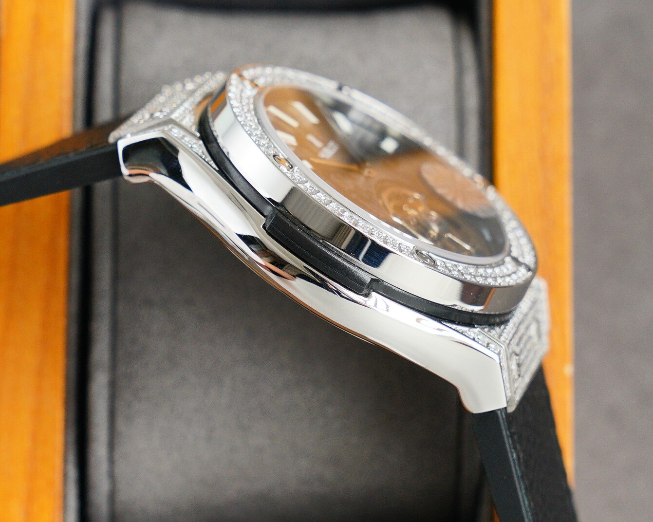 Hublot Big Bang Tourbilon Full Diamond