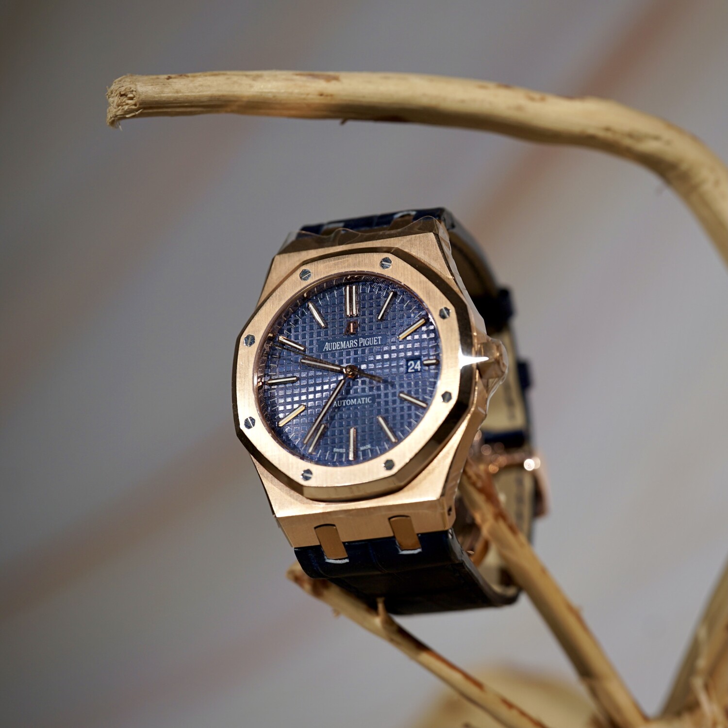 15400 41mm Ma Vang Day Da