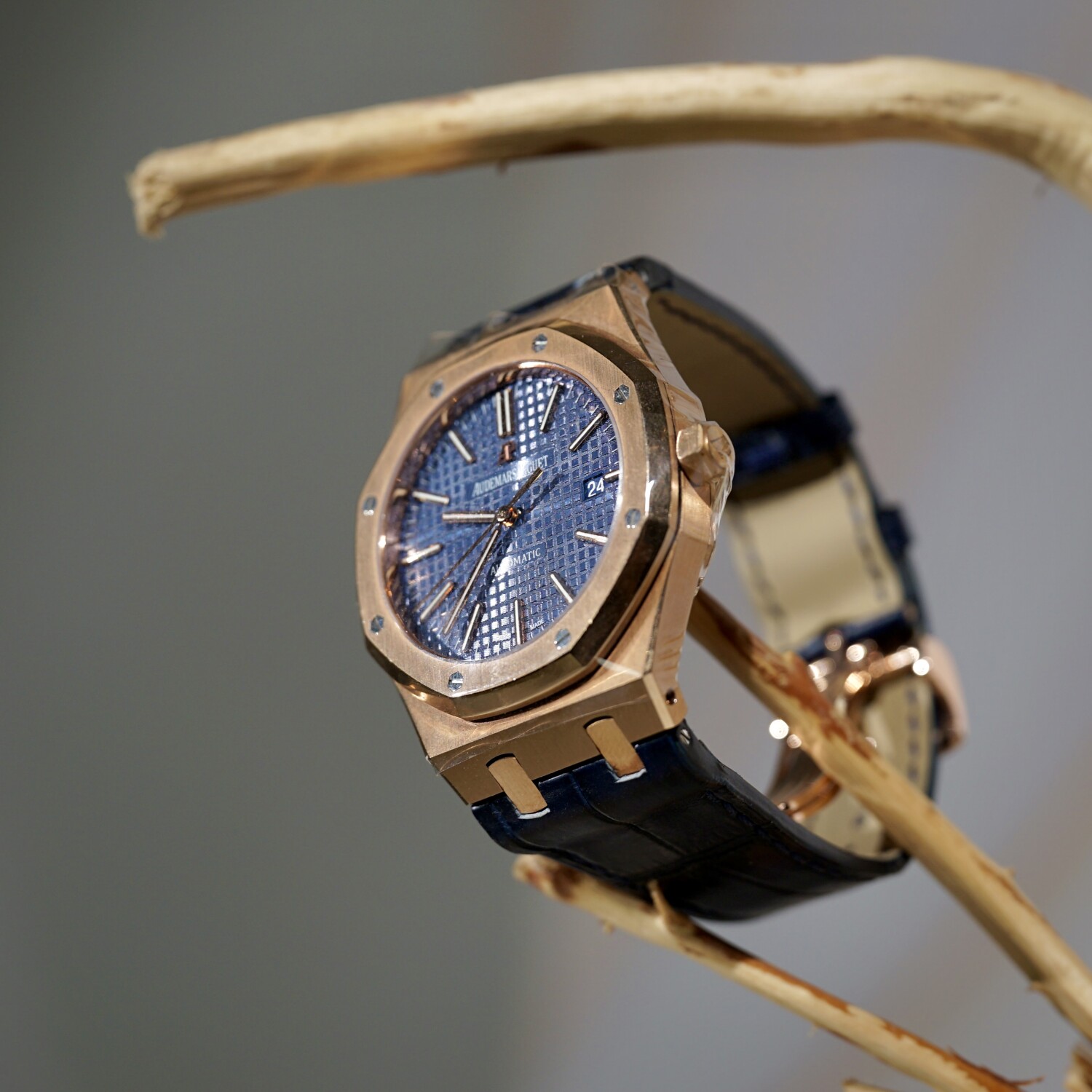 15400 41mm Ma Vang Day Da