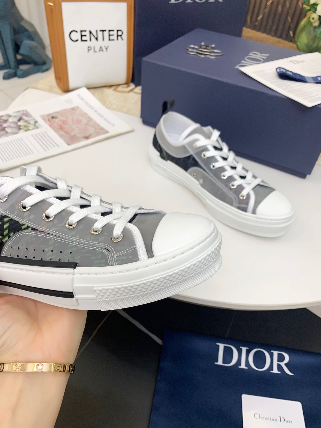 B23 Low Top Dark Gray