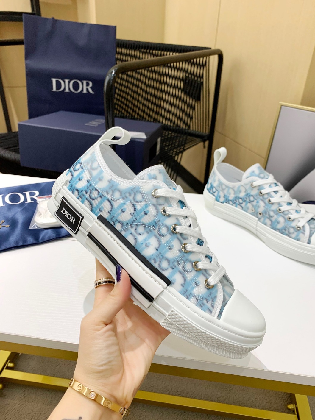 B23 Low Top Zic Blue