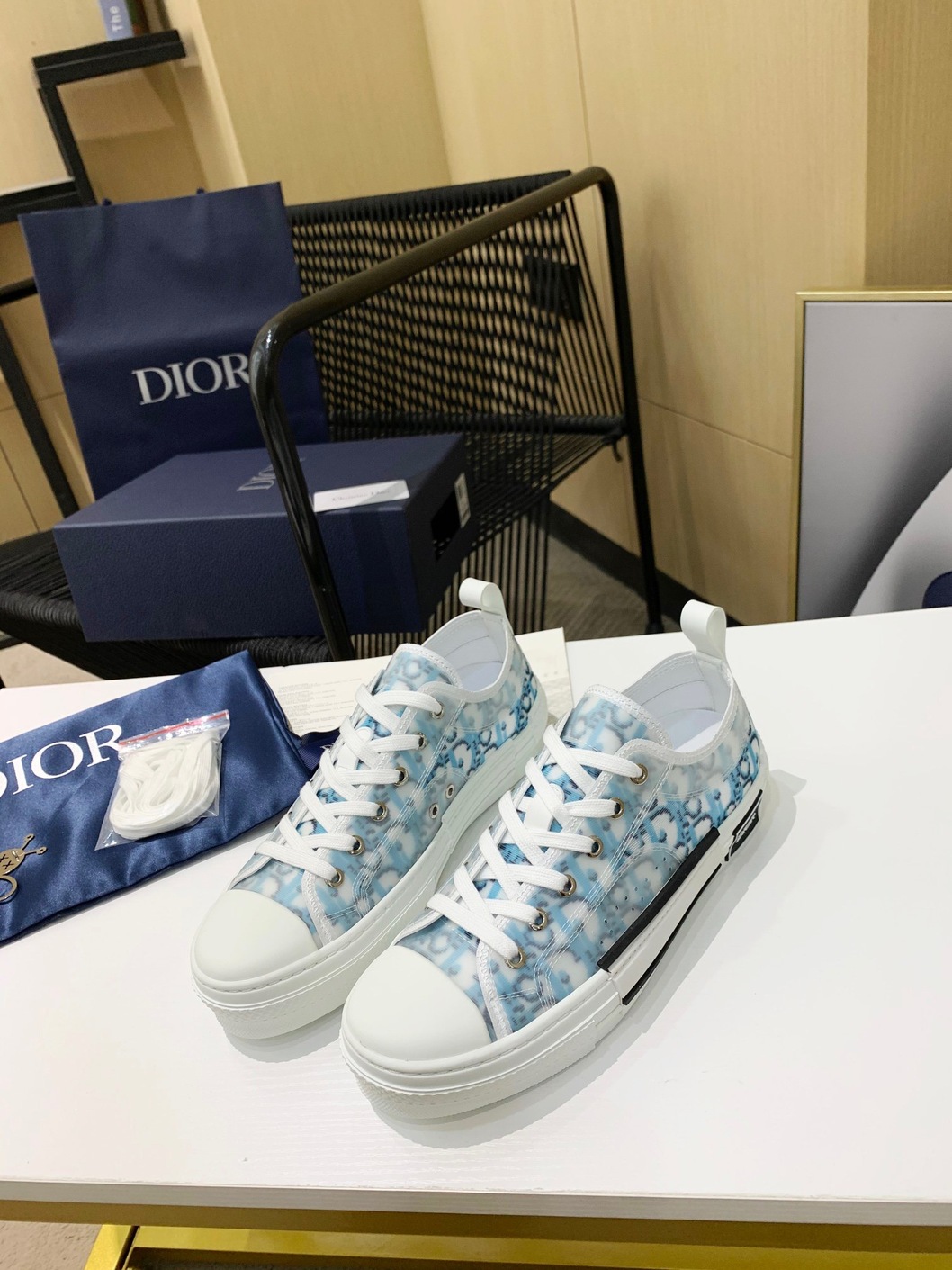 B23 Low Top Zic Blue