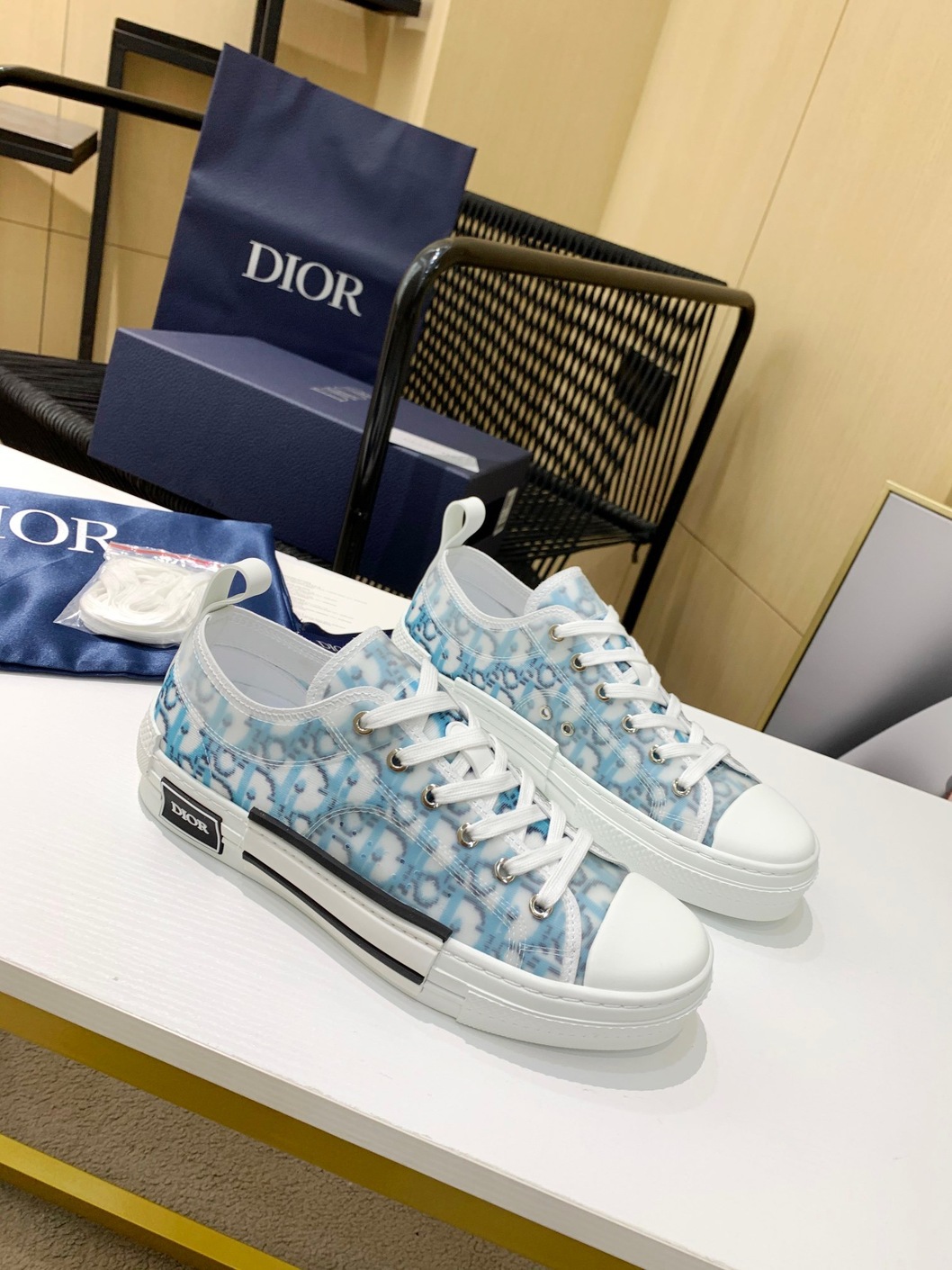 B23 Low Top Zic Blue
