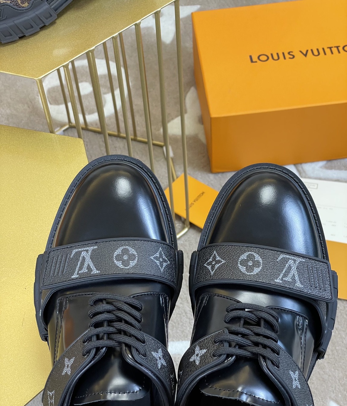 Oxford Leather Lv Man Ss 2022