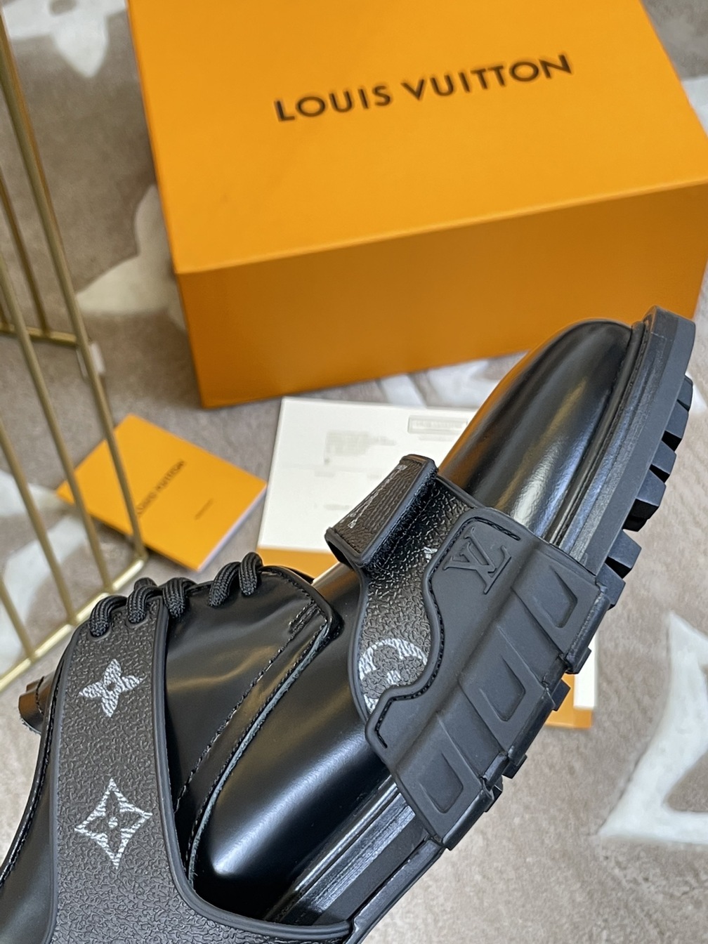 Oxford Leather Lv Man Ss 2022