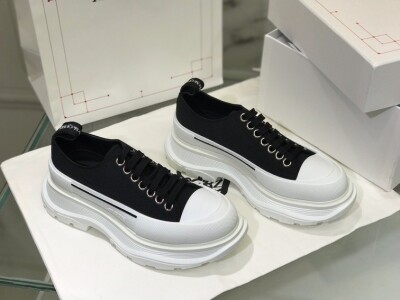 Mc Queen Low Top Canvas Black