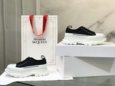Mc Queen Low Top Canvas Black