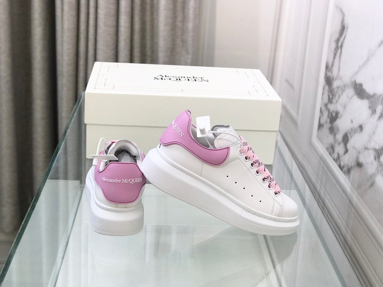 Mcqueen Basic Low Top Pink