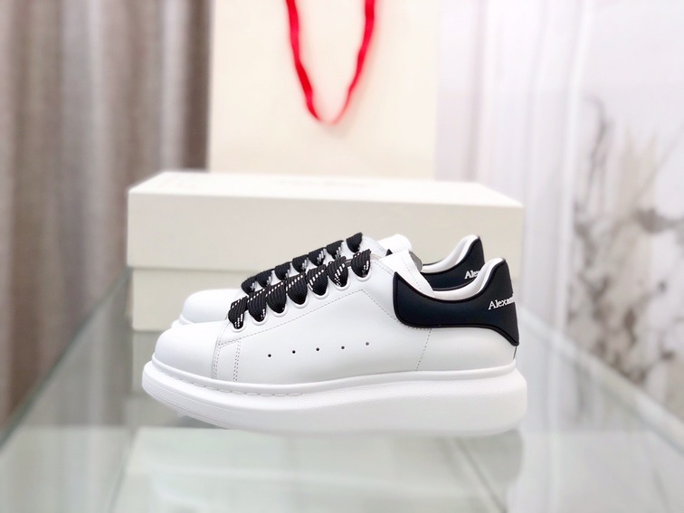 Mcqueen Low Top Basic Black