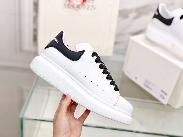 Mcqueen Low Top Basic Black