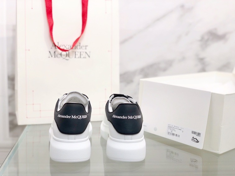 Mcqueen Low Top Basic Black
