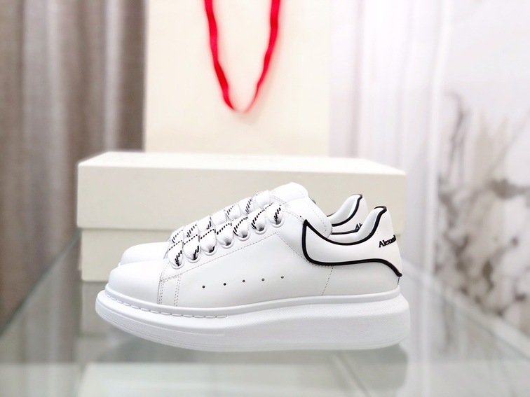Mcqueen Low Top Basic White N Black