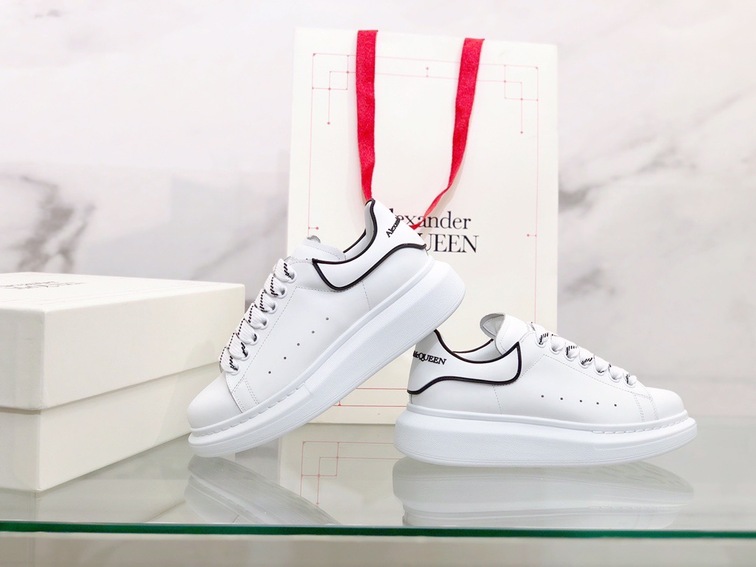 Mcqueen Low Top Basic White N Black