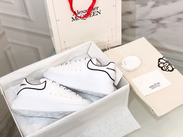 Mcqueen Low Top Basic White N Black