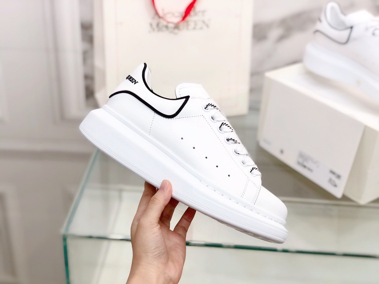 Mcqueen Low Top Basic White N Black