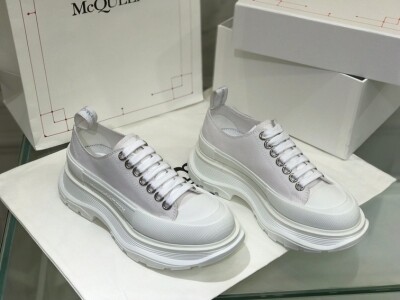 Mcqueen Low Top Canvas White
