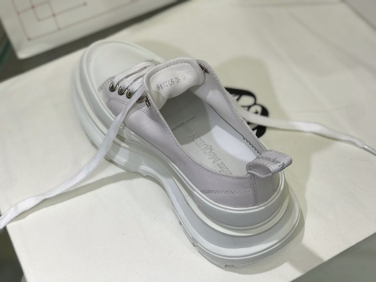 Mcqueen Low Top Canvas White