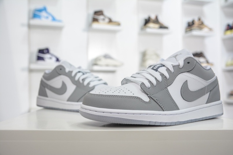 Jordan 1 Low Wolf Grey