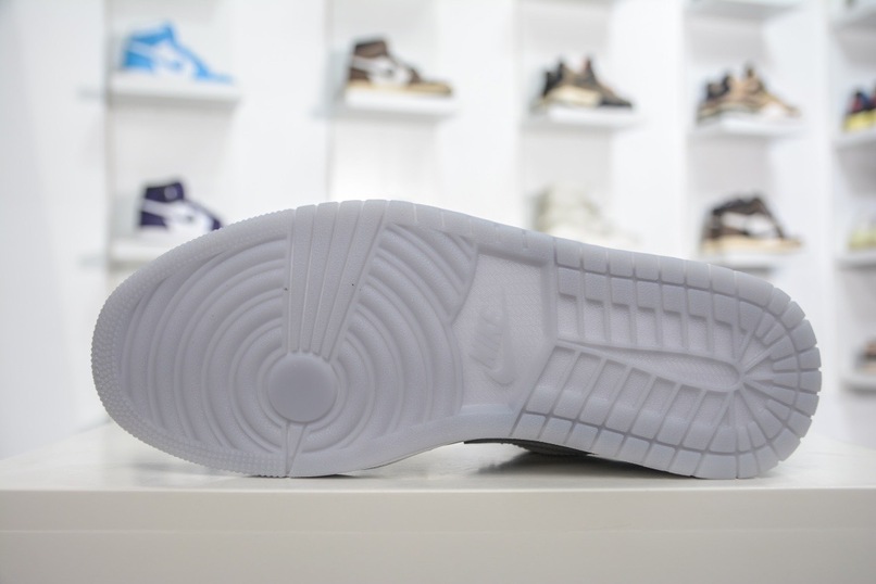 Jordan 1 Low Wolf Grey