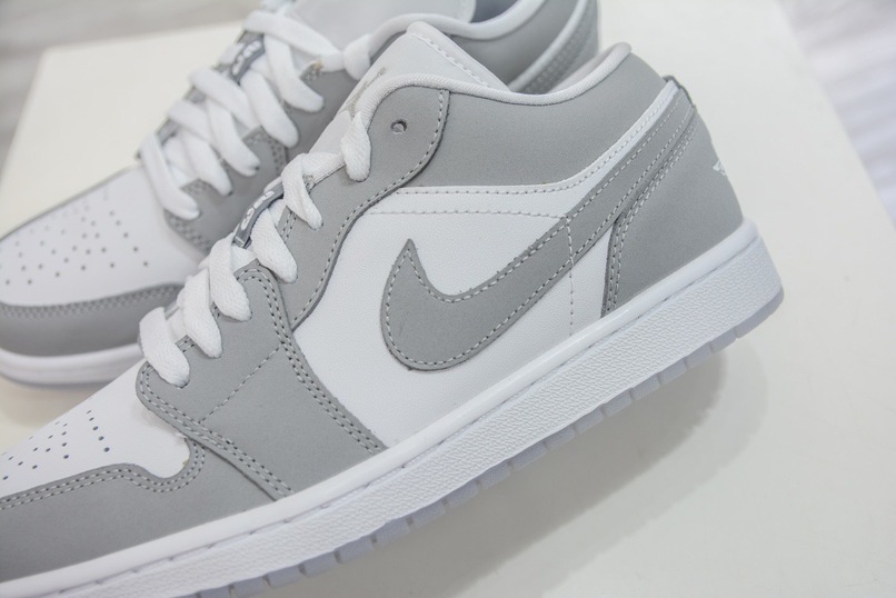 Jordan 1 Low Wolf Grey