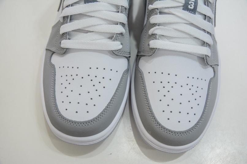 Jordan 1 Low Wolf Grey
