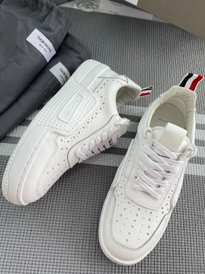 Sneakers Thom Basic Ss2022
