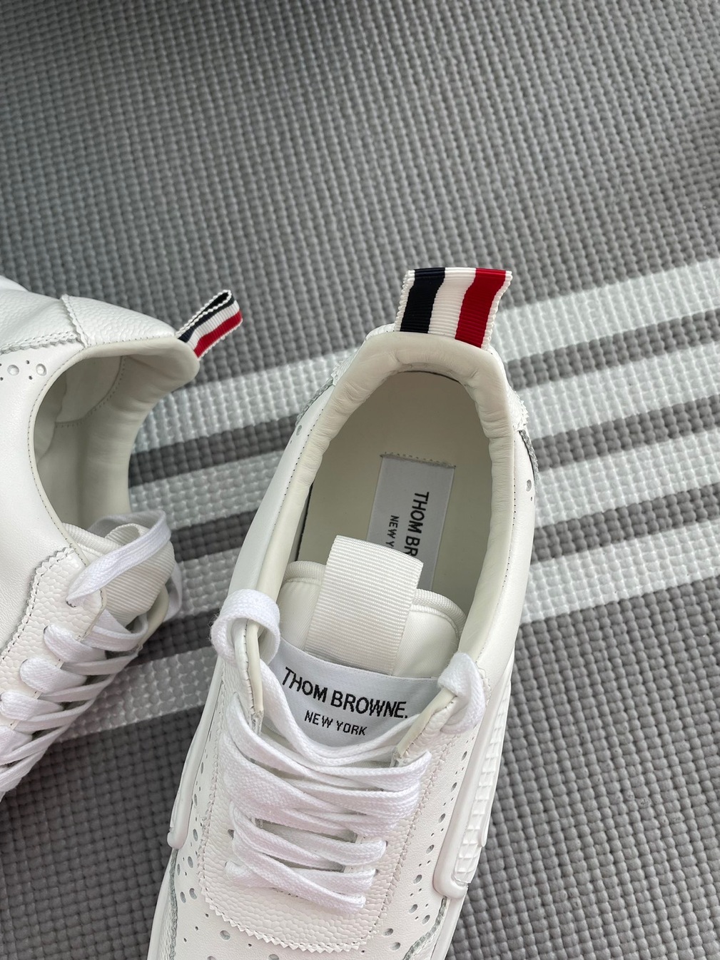 Sneakers Thom Basic Ss2022