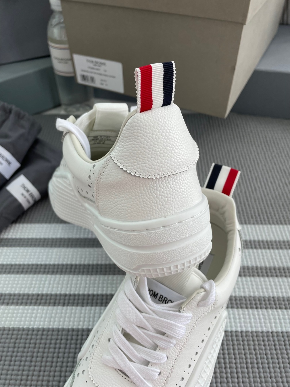 Sneakers Thom Basic Ss2022