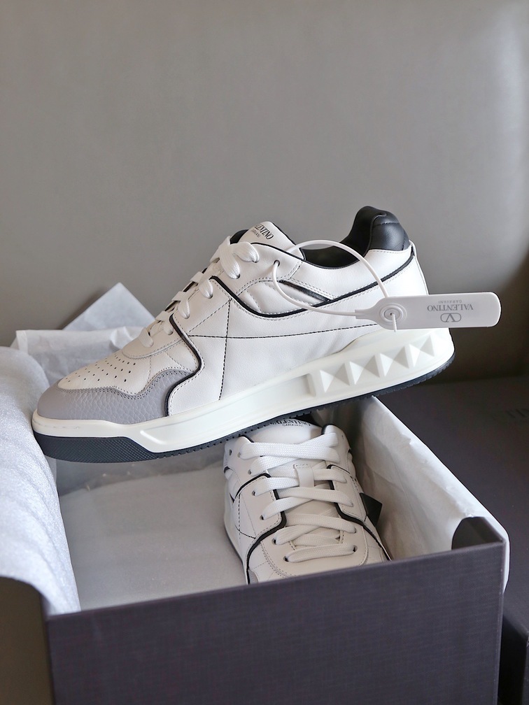 Sneakers Vltn Men Black N White Ss2022