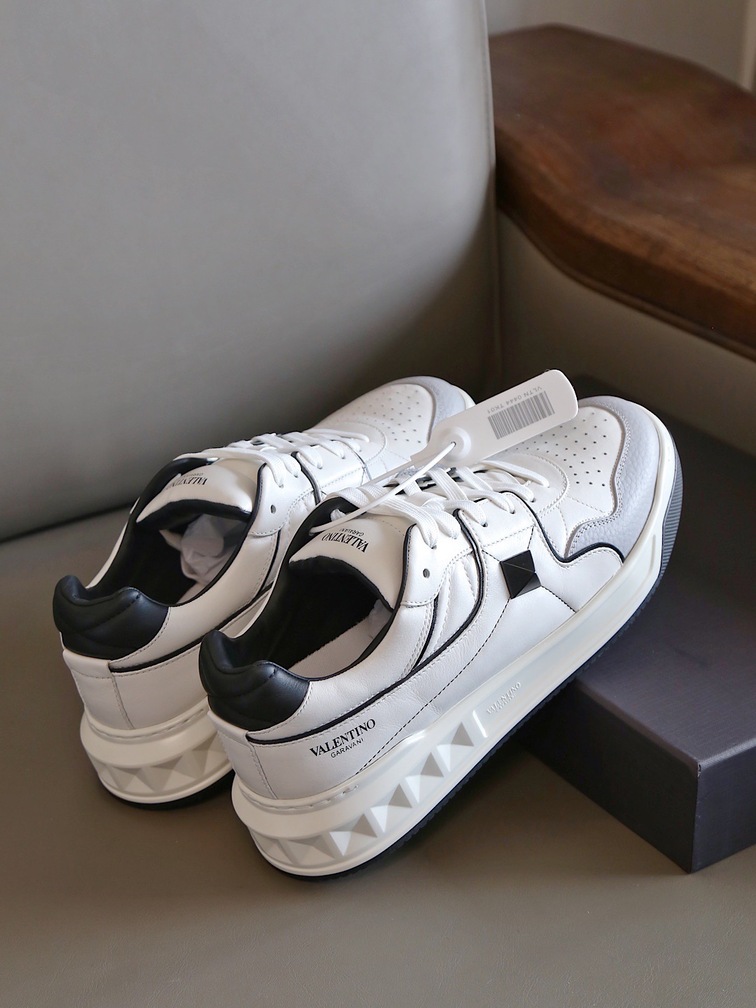 Sneakers Vltn Men Black N White Ss2022