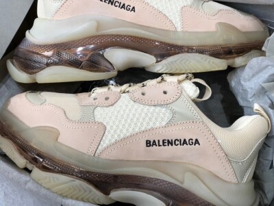 Balenciage Trips Sneakers Beige Gray Ss2022