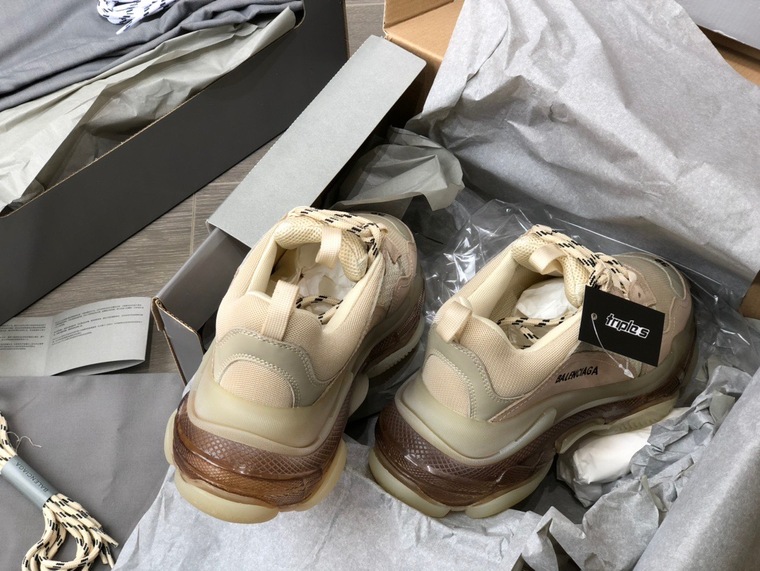 Balenciage Trips Sneakers Beige Gray Ss2022