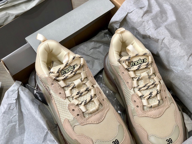 Balenciage Trips Sneakers Beige Gray Ss2022