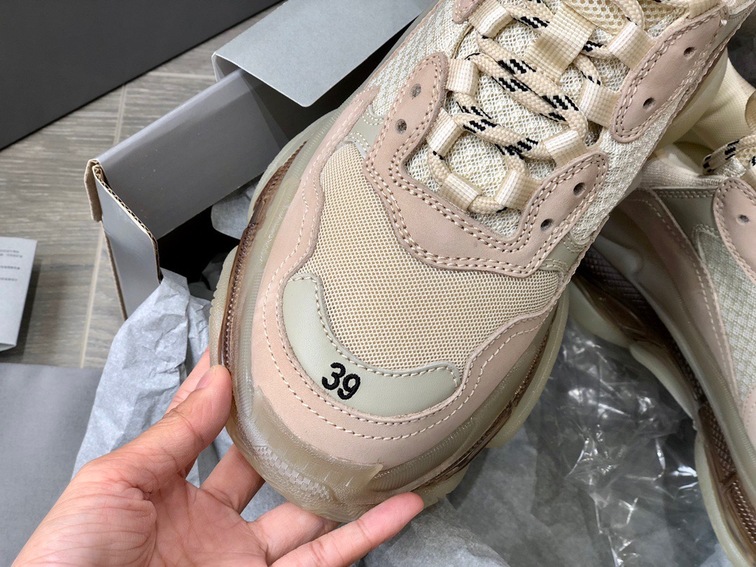 Balenciage Trips Sneakers Beige Gray Ss2022