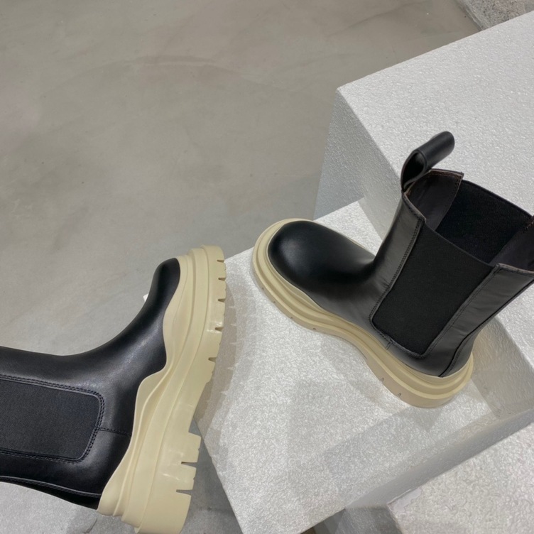 Bottega Chunky High Top Beige Ss2022