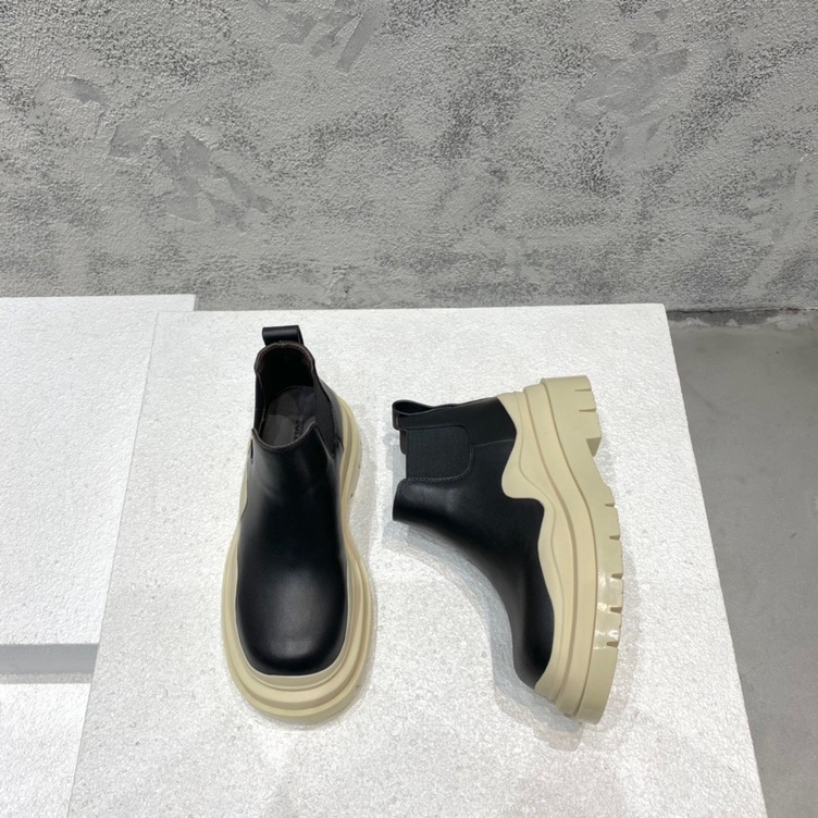 Bottega Chunky Low Top Beige Ss2022