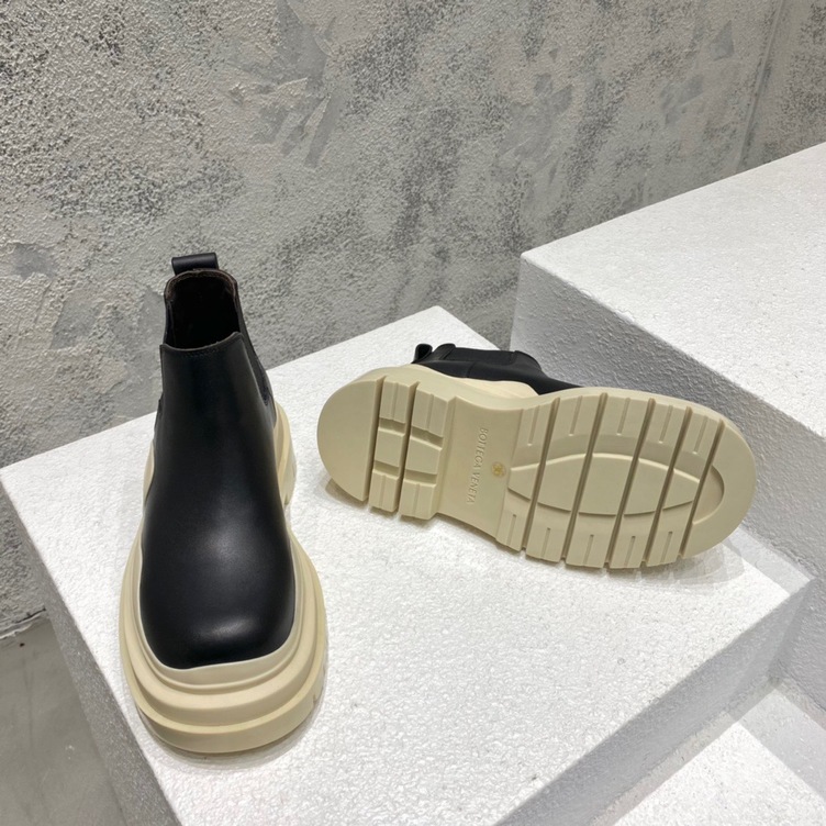 Bottega Chunky Low Top Beige Ss2022