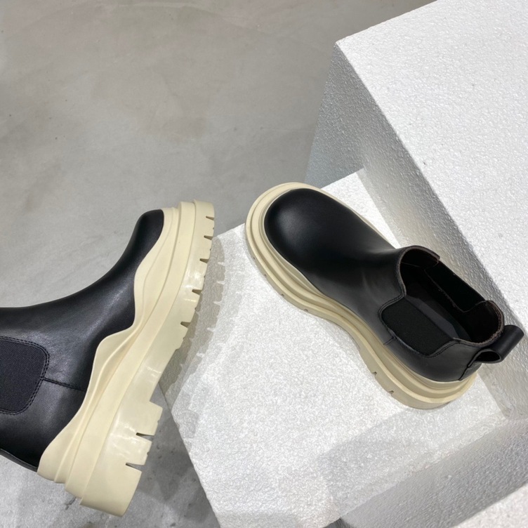 Bottega Chunky Low Top Beige Ss2022