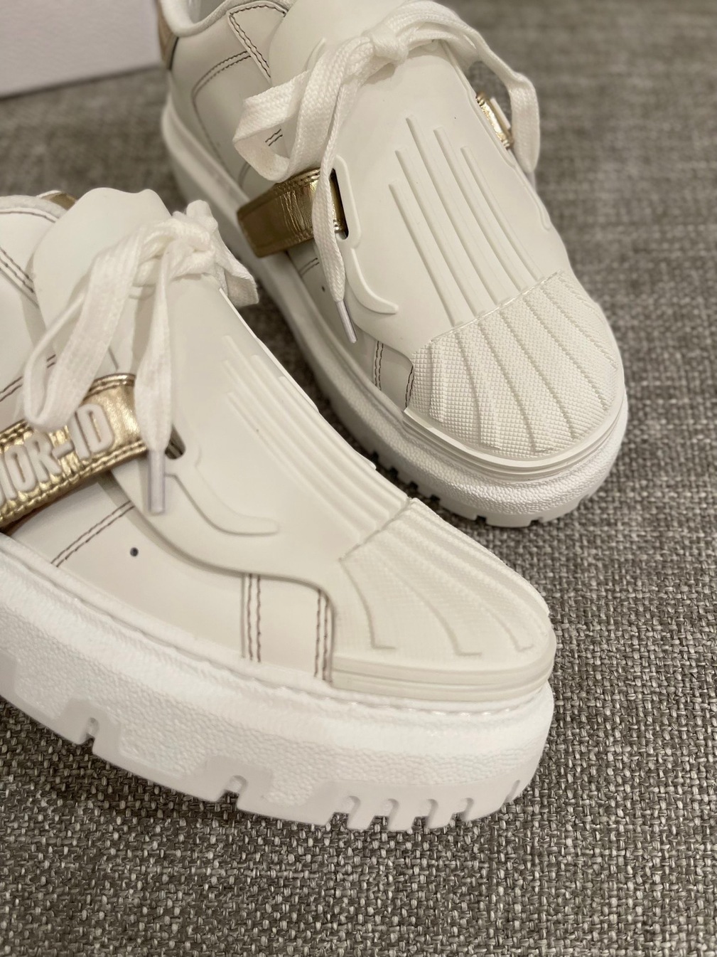 Dior Id Sneaker Yellow Gold