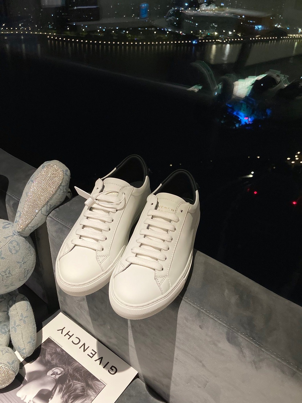 Givenchy Basic Sneakers Black Ss2022