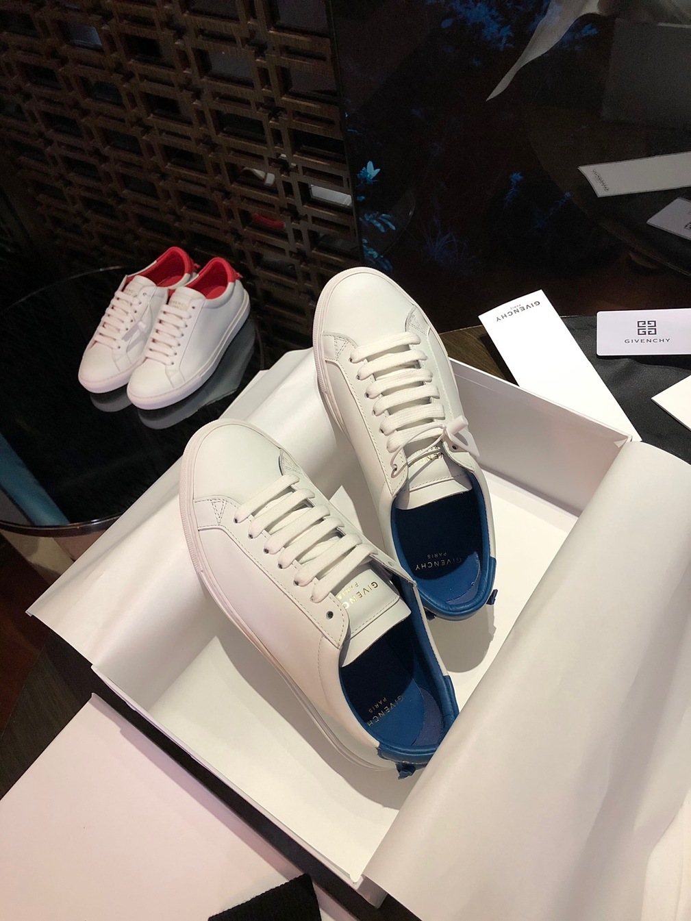 Givenchy Basic Sneakers Blue Ss2022