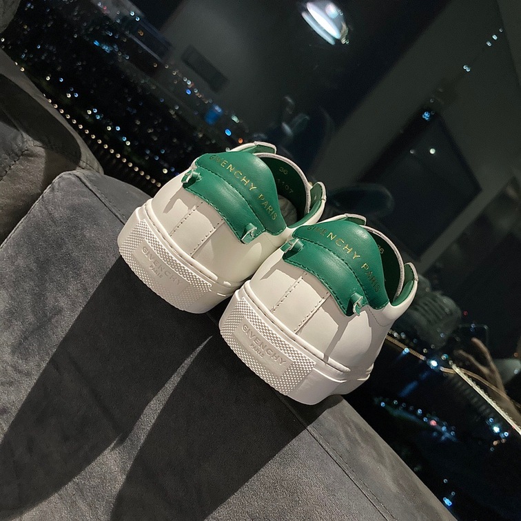 Givenchy Basic Sneakers Green Ss2022