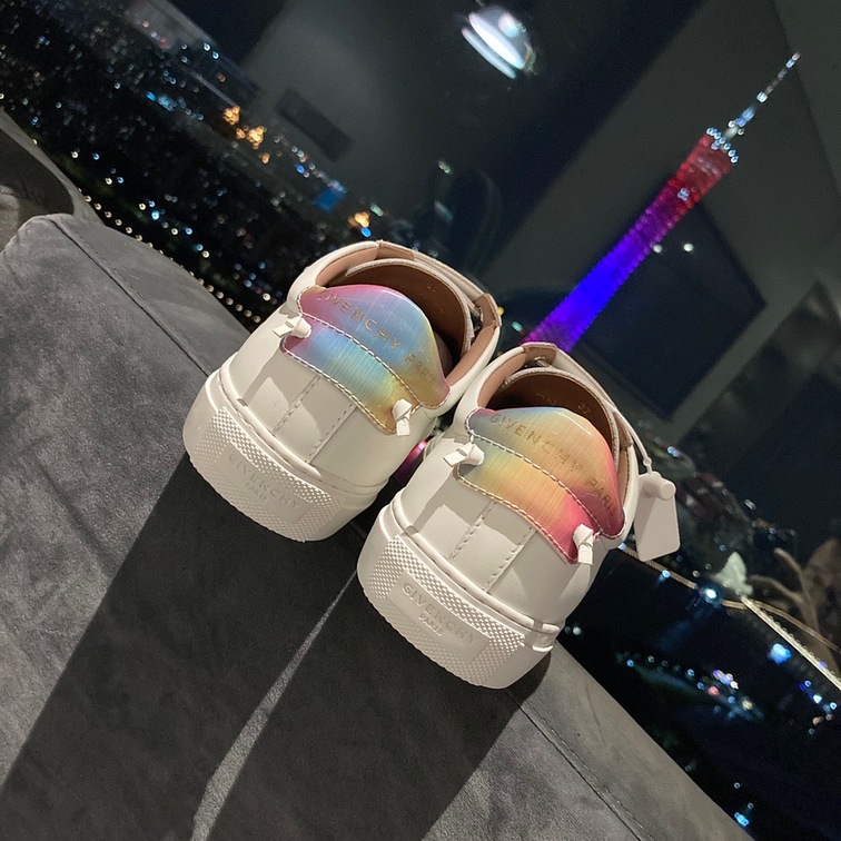 Givenchy Basic Sneakers Hologram Ss2022
