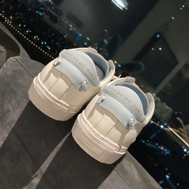 Givenchy Basic Sneakers Light Blue Ss2022