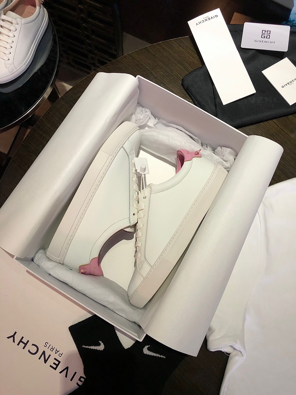 Givenchy Basic Sneakers Pink Ss2022