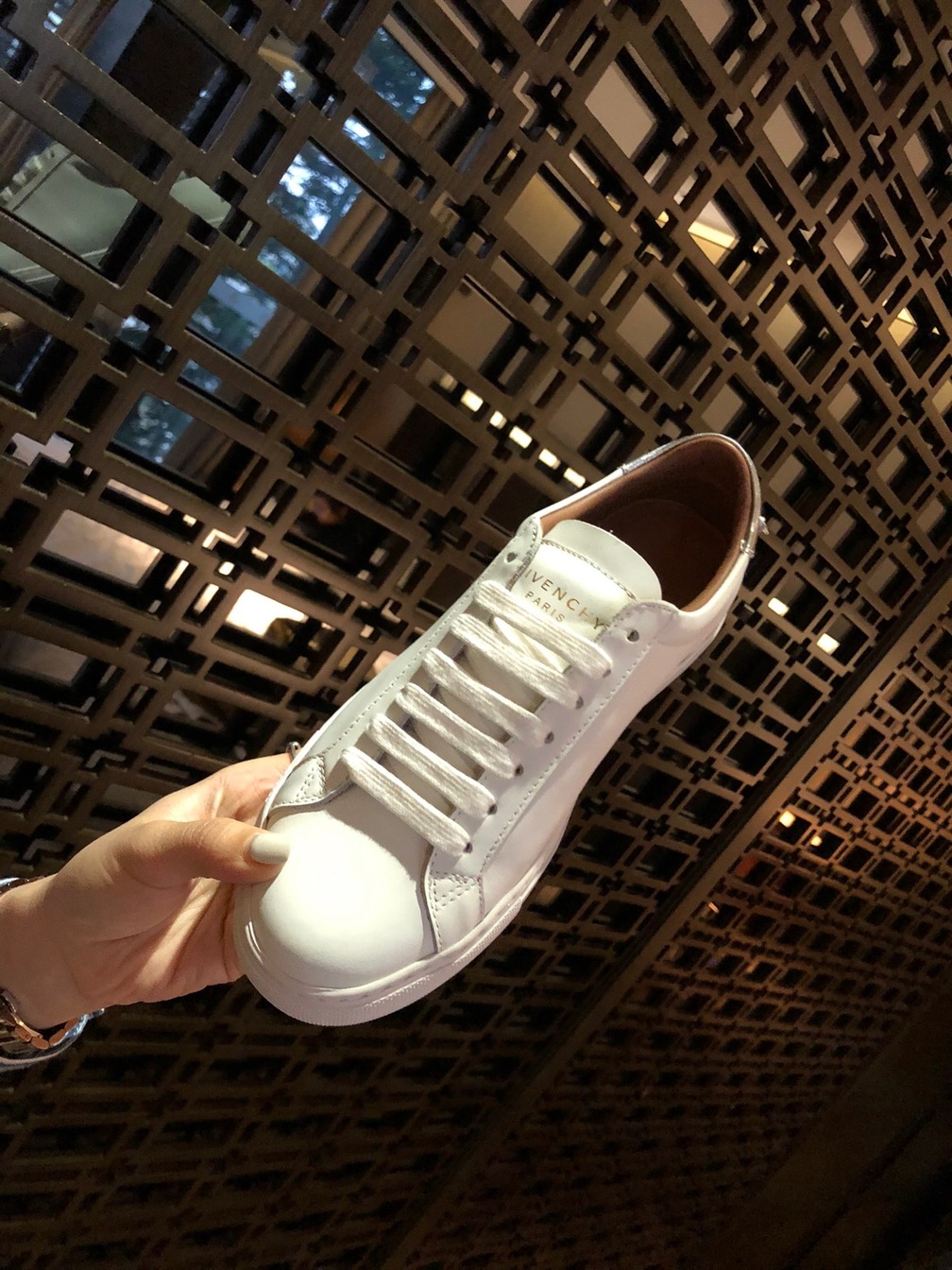 Givenchy Basic Sneakers Sliver Ss2022