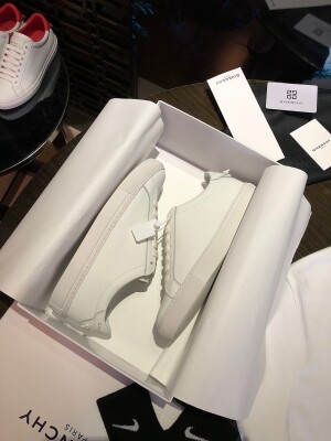 Givenchy Basic Sneakers White Ss2022