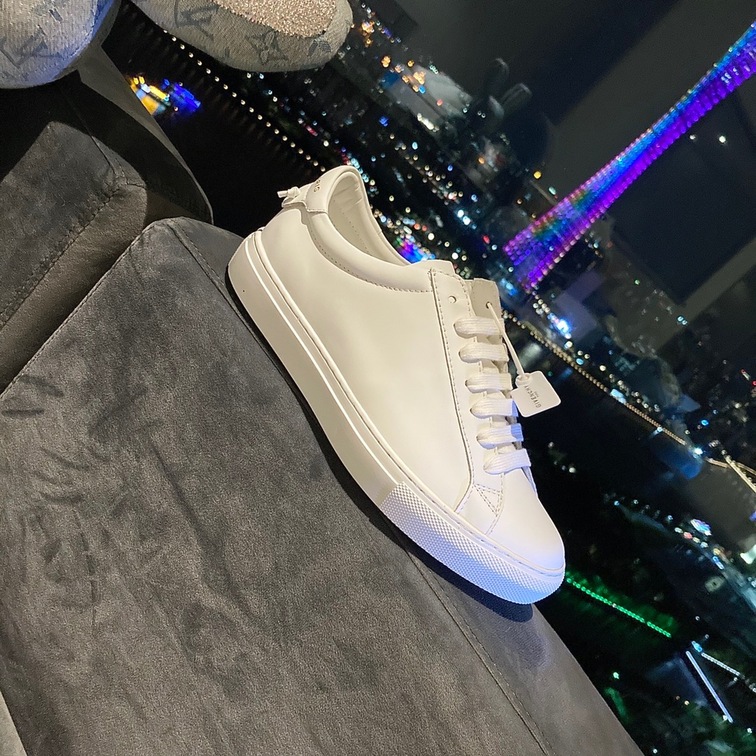 Givenchy Basic Sneakers White Ss2022