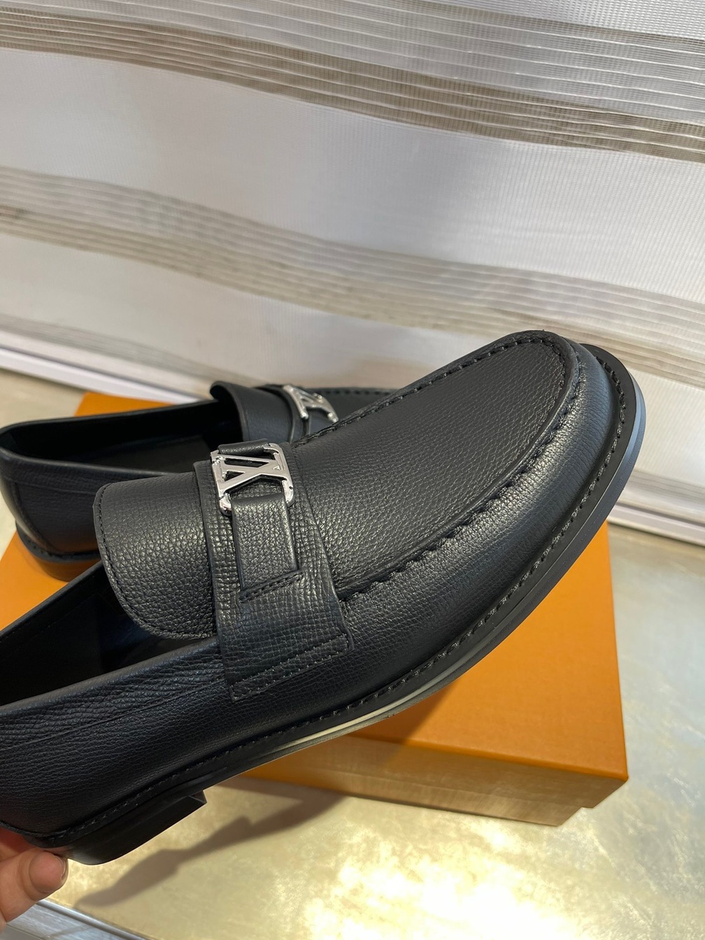 Loafer Lv Leather Logo Ss2022