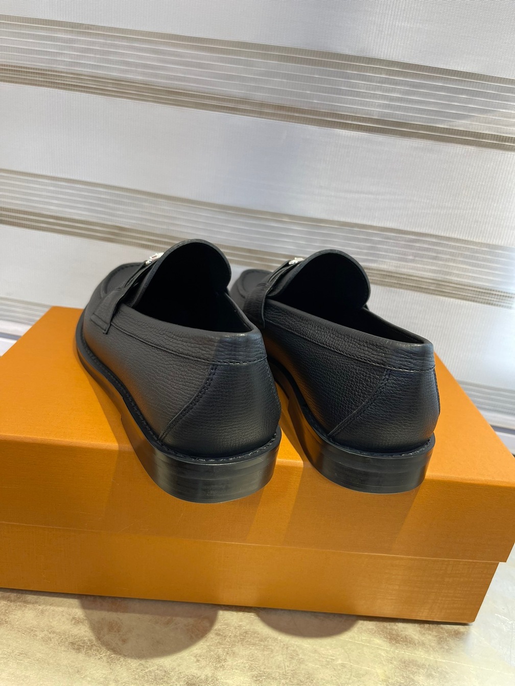 Loafer Lv Leather Logo Ss2022